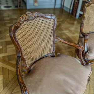 Belle paire de fauteuils cannés d'époque Louis XV