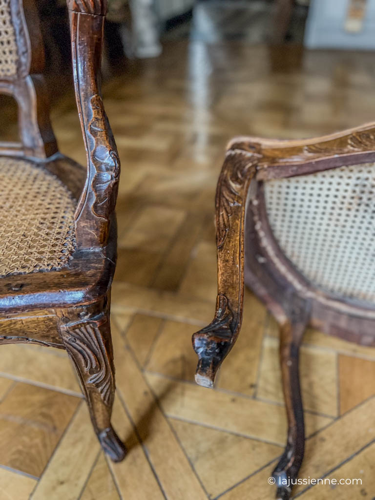 Belle paire de fauteuils cannés d'époque Louis XV