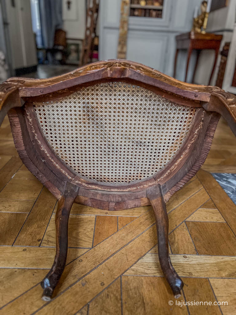 Belle paire de fauteuils cannés d'époque Louis XV