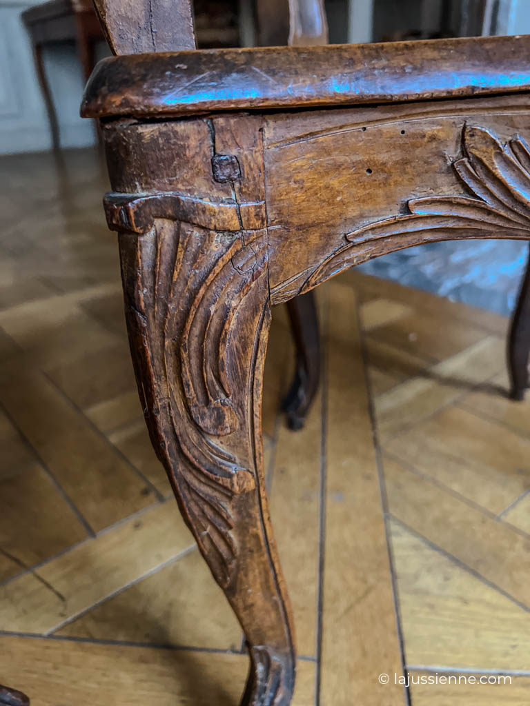 Belle paire de fauteuils cannés d'époque Louis XV