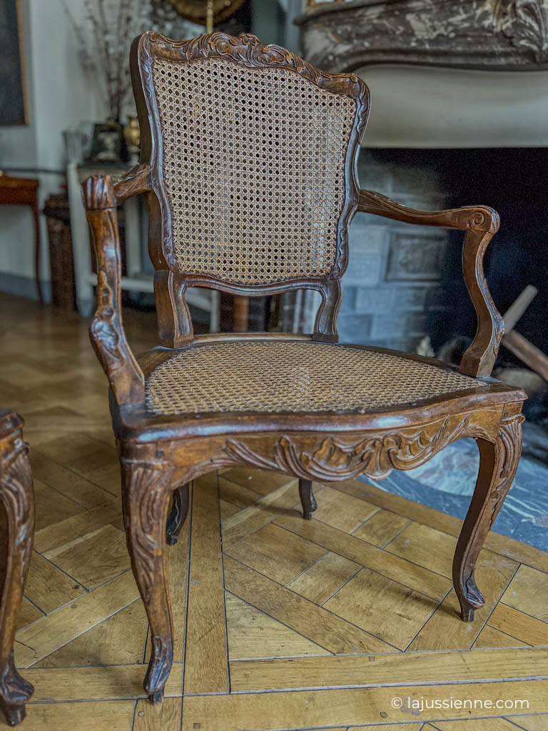 Belle paire de fauteuils cannés d'époque Louis XV