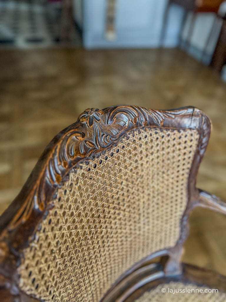 Belle paire de fauteuils cannés d'époque Louis XV