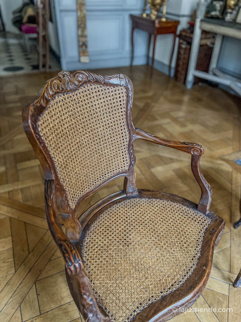 Belle paire de fauteuils cannés d'époque Louis XV