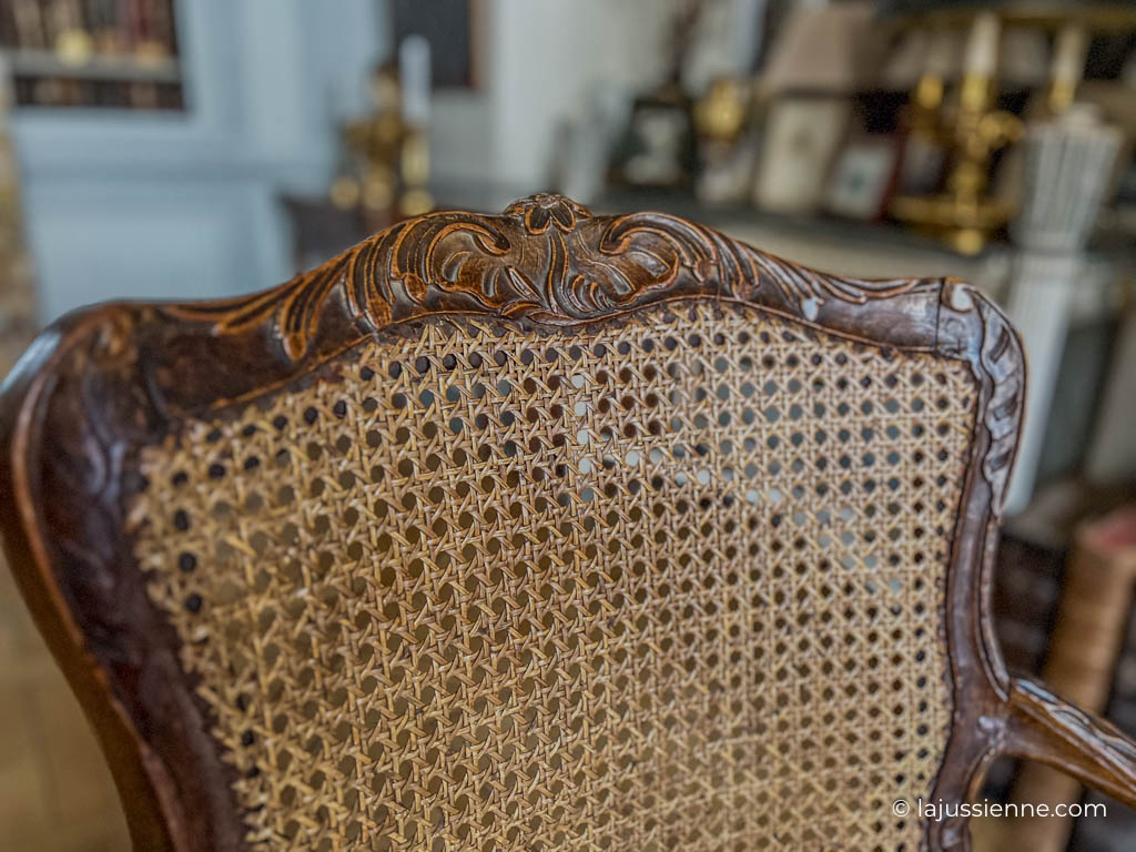 Paire de fauteuils Louis XV cannés d'époque XVIIIème