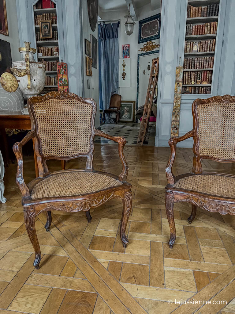 Paire de fauteuils Louis XV cannés d'époque XVIIIème