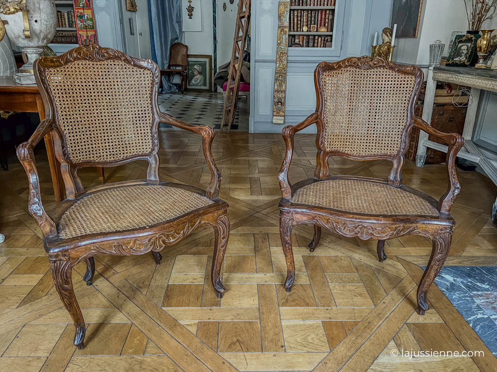 Paire de fauteuils Louis XV cannés d'époque XVIIIème